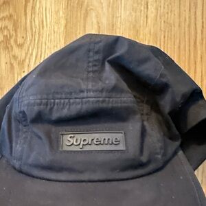 SS17 Supreme Black Rubber Logo Cap